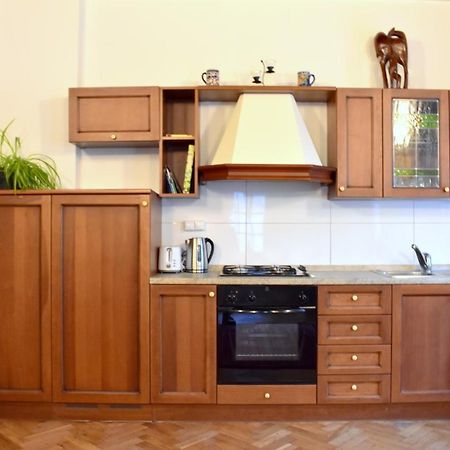 Apartment Lesser Town! Prag Exteriör bild