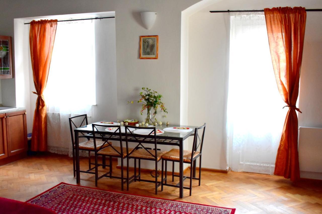 Apartment Lesser Town! Prag Exteriör bild